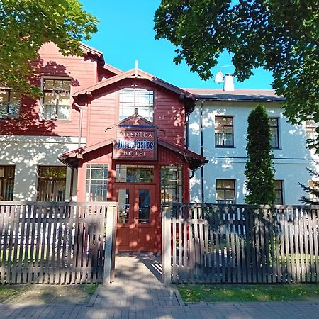 Juras Brize Hotel Вентспилс Екстериор снимка