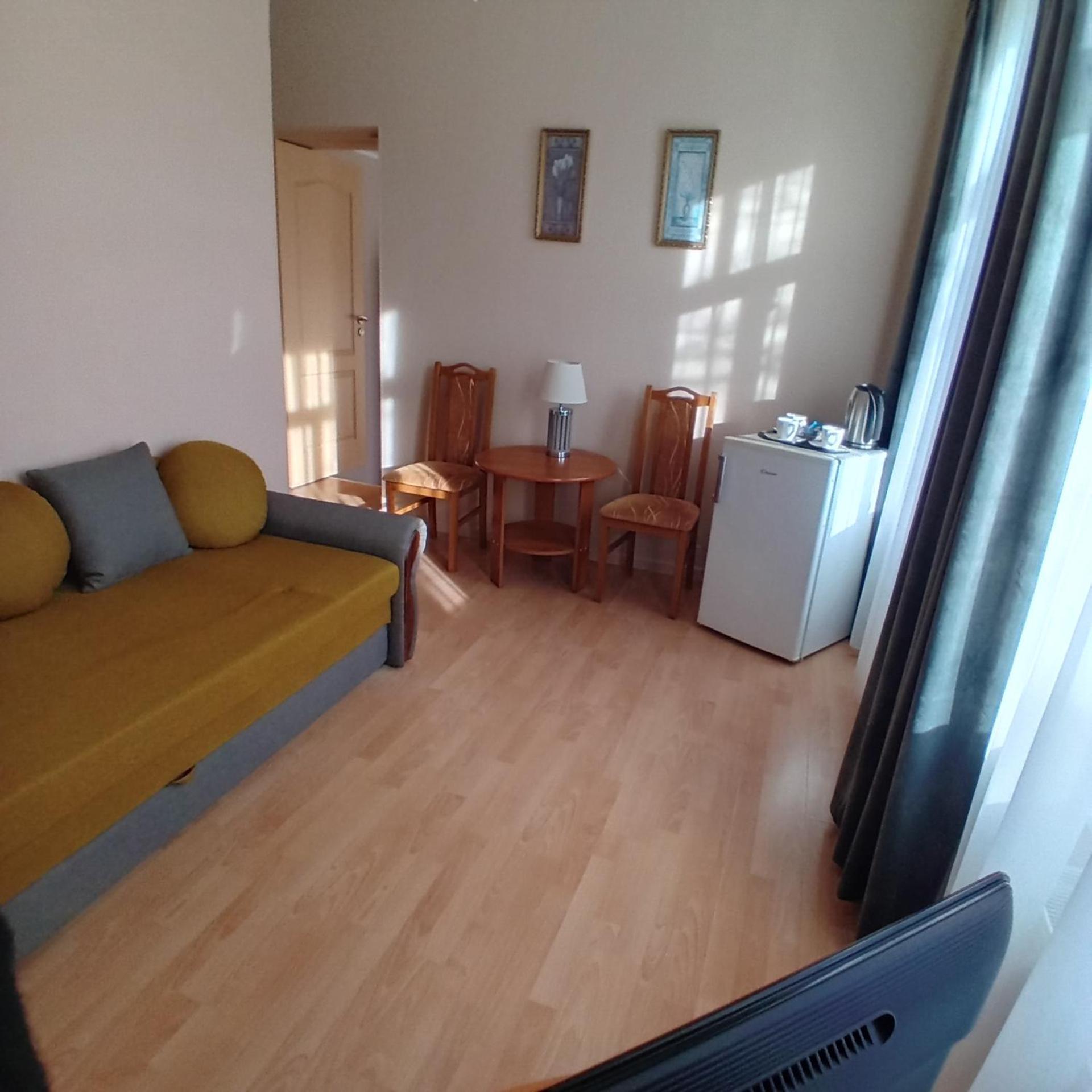 Juras Brize Hotel Вентспилс Екстериор снимка