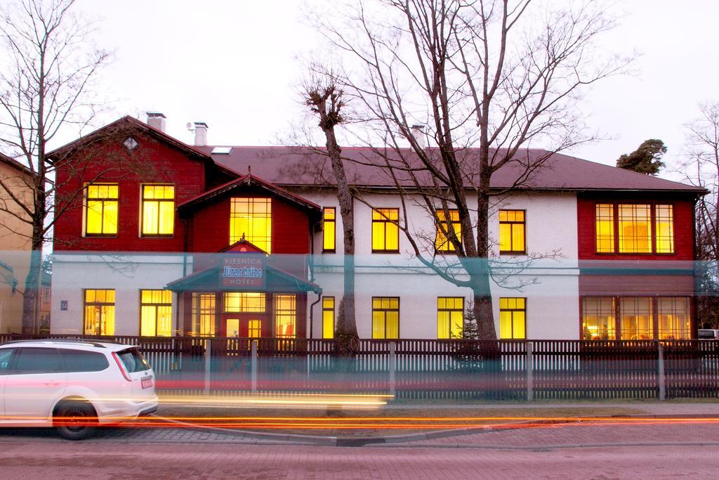 Juras Brize Hotel Вентспилс Екстериор снимка
