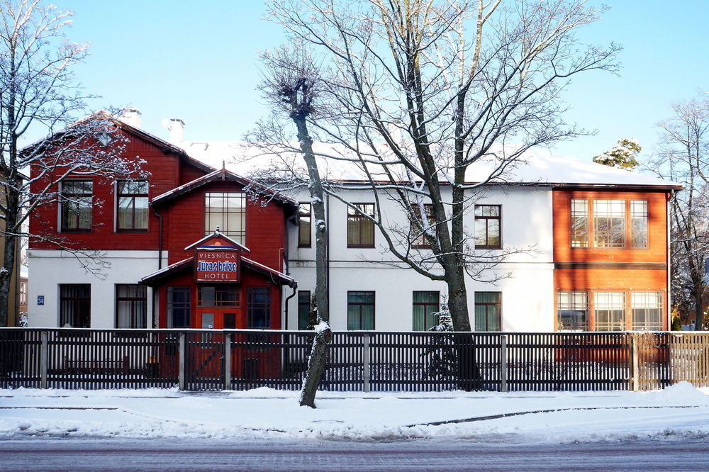 Juras Brize Hotel Вентспилс Екстериор снимка
